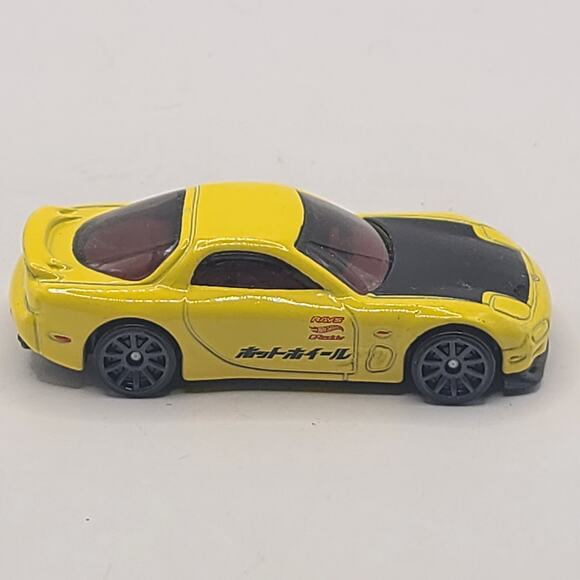 1992-2002 MAZDA RX7 JDM GREDDY 1:64 SCALE COLLECTIBLE DIORAMA DIECAST MODEL CAR - Picture 1 of 5